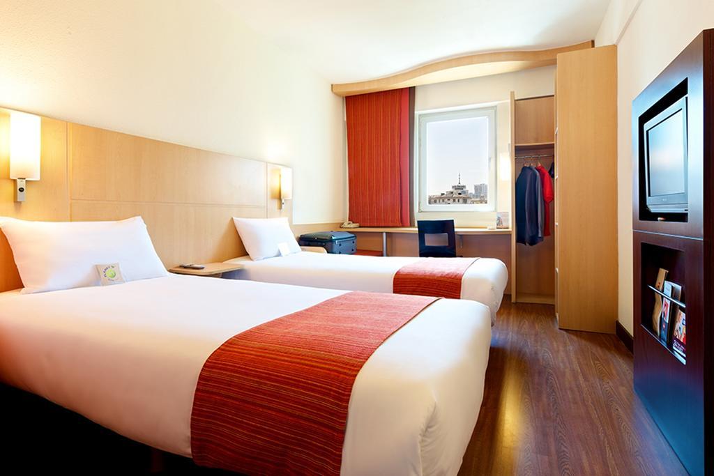 Ibis Leshan City Center Exterior foto